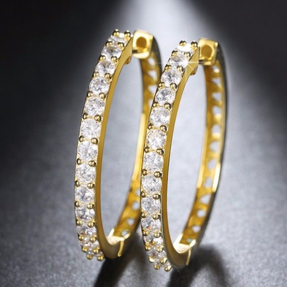 NEW 18K Yellow Gold 1.25'' Diamond Hoop Earrings - Picture 2 of 3